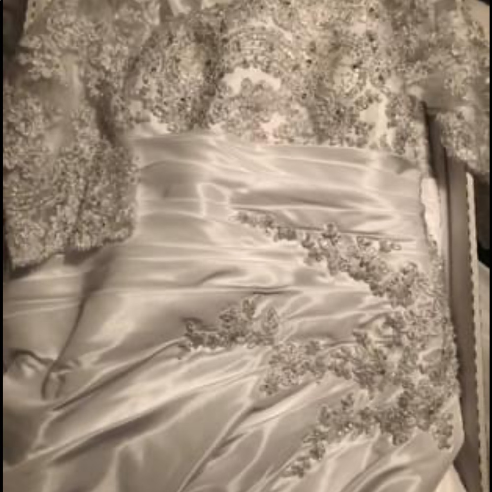 Anjolique Bridal gown